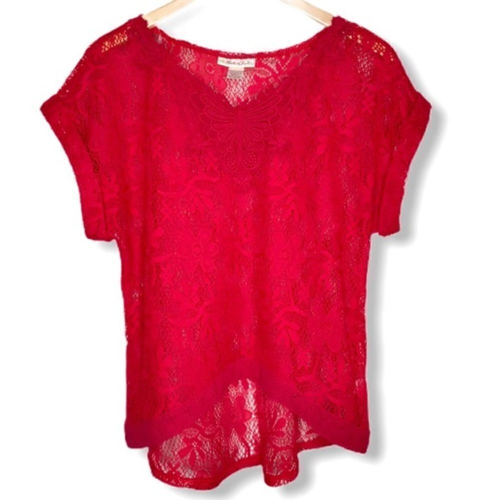 𝅺belle Du Jour Lace Crocheted Red Top